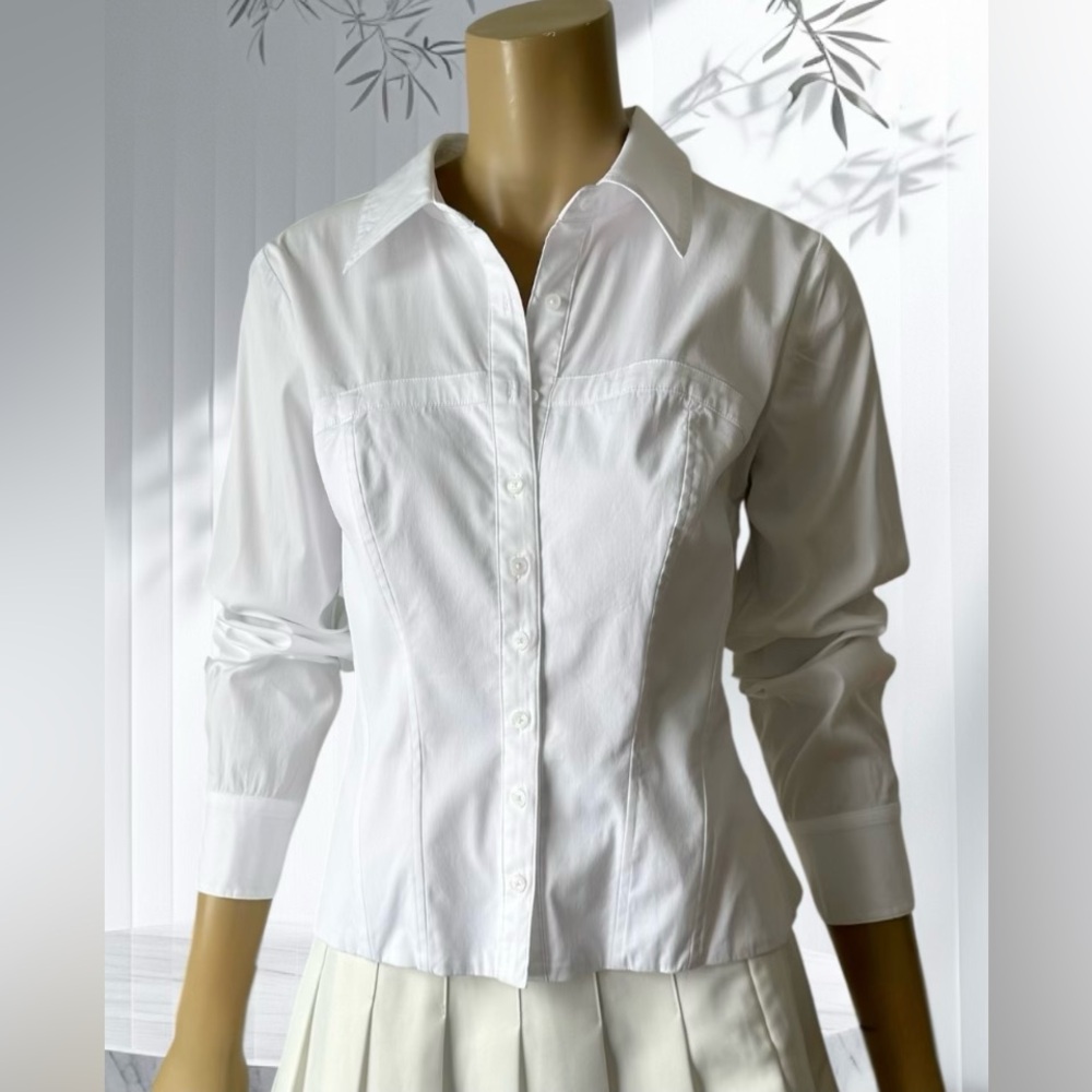 WHITE HOUSE BLACK MARKET Classic White Button-Up Women's Top